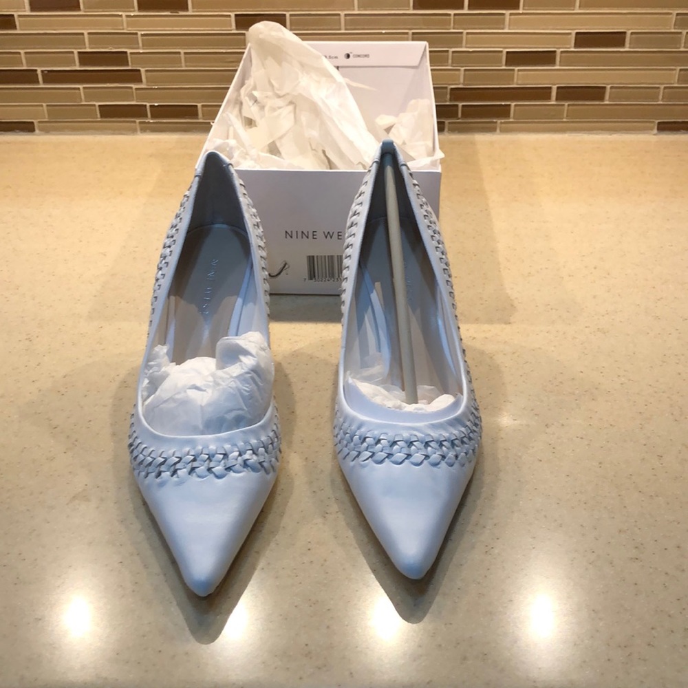 Brand new Nine west white shoes
